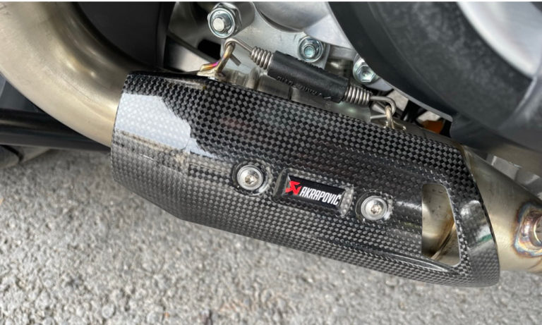 Ligne Akrapovic Euro5 sur le TMAX 2022