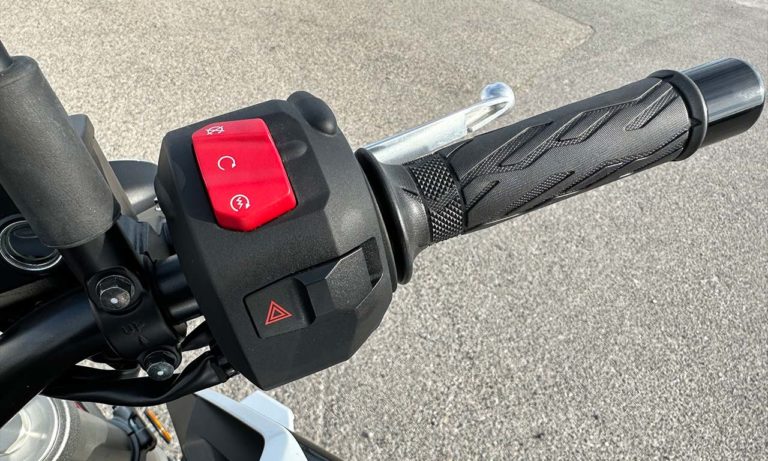 comodo poignée droite du GSXS