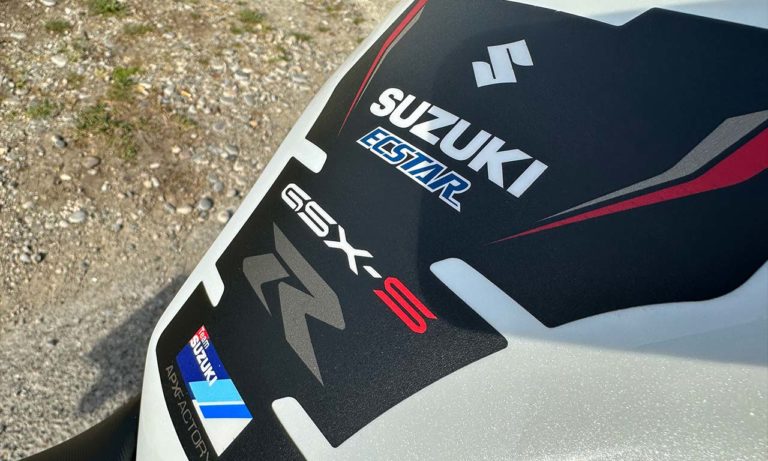 stickers de protection du Réservoir sur le GSX S