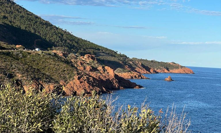 Massif de l'Estérel entre Saint Raphaël et Cannes