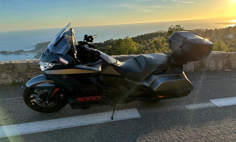 Balade moto Goldwing Grande Corniche vers Monaco depuis Nice