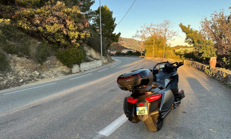 Balade moto côte d'Azur sur Jazt.com