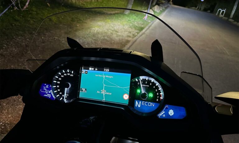 Tableau de bord, de nuit, Honda Goldwing Bagger