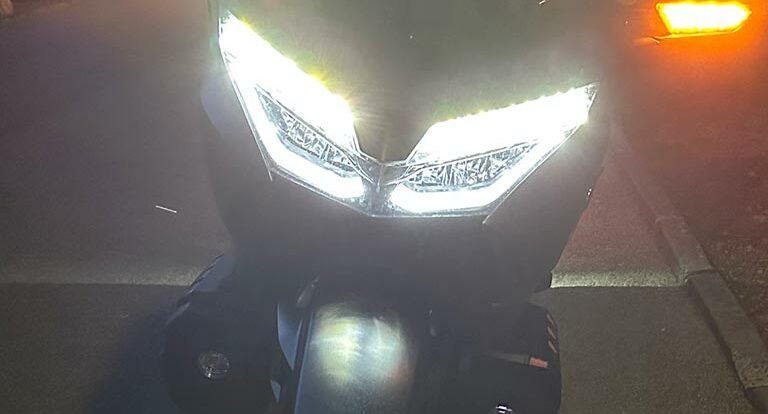 Feux additionnels non activés sur la Goldwing DCT