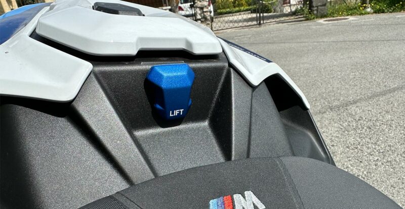 capot de selle du M1000R