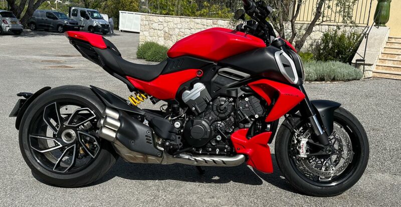 Ducati Diavel Rouge V4