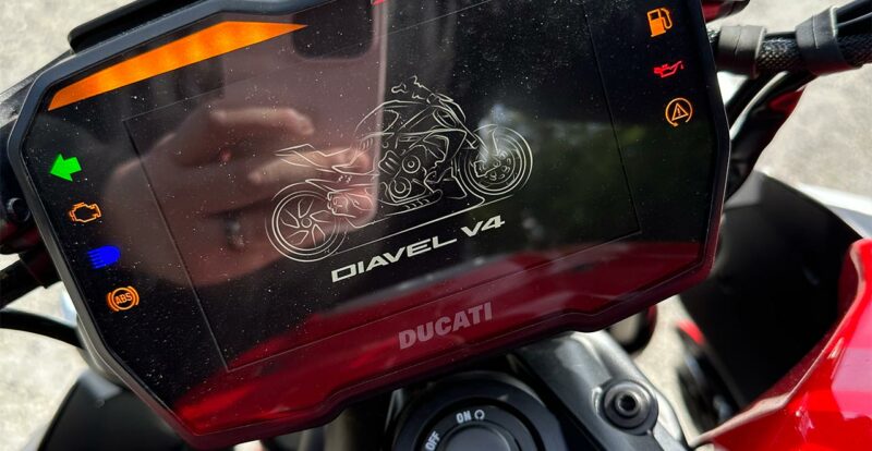 Initialisation du Tableau de bord du Diavel V4