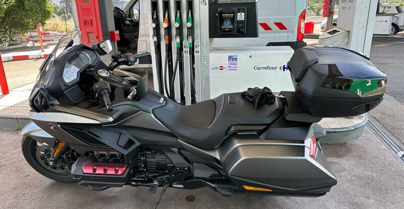 Antibes, départ du voyage motard vers la Corse