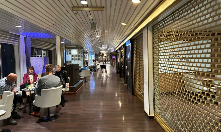 les restaurant du corsica ferries