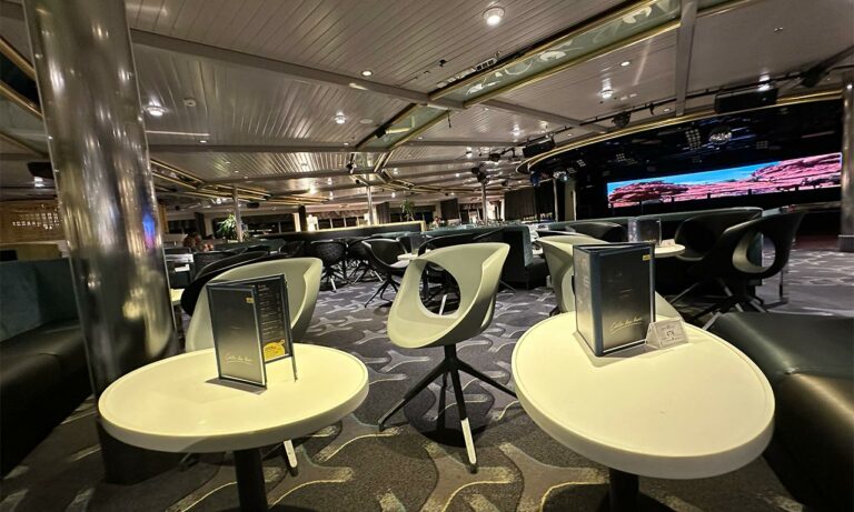 ambiance salon lounge à bord du corsica ferry