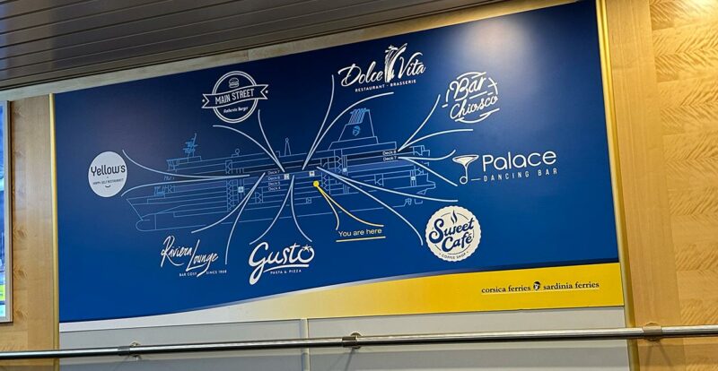 Les restaurants à bord du Corsica Ferries, bateau jaune