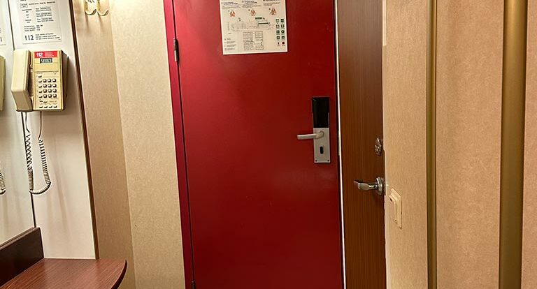 Chambre sans hublot à bord du Corsica Ferries