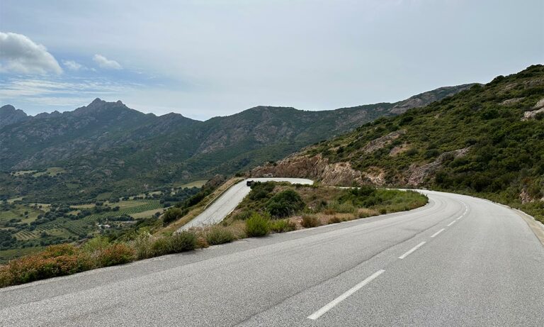 les routes Corse à moto