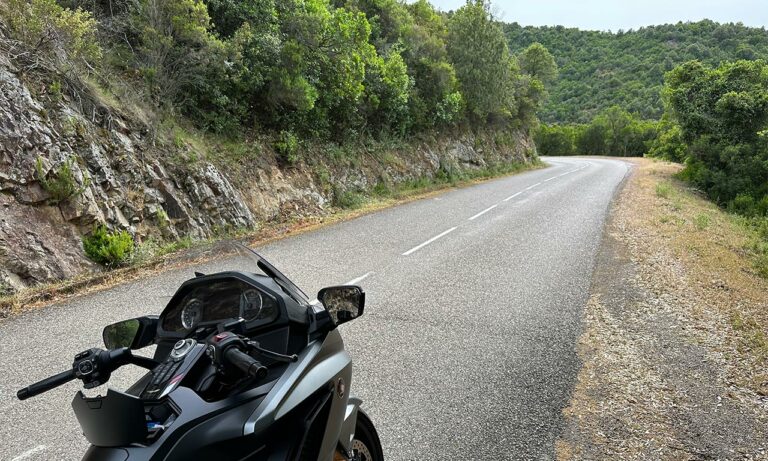 balade moto Corse, le pied !