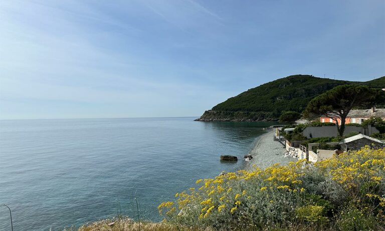 Bord de mer en Corse