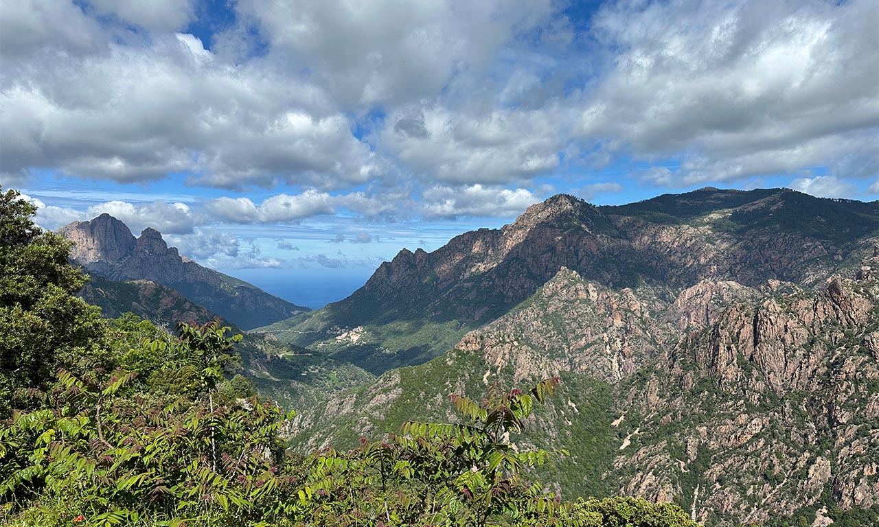 Balade moto dans les montagnes Corse vers Corte