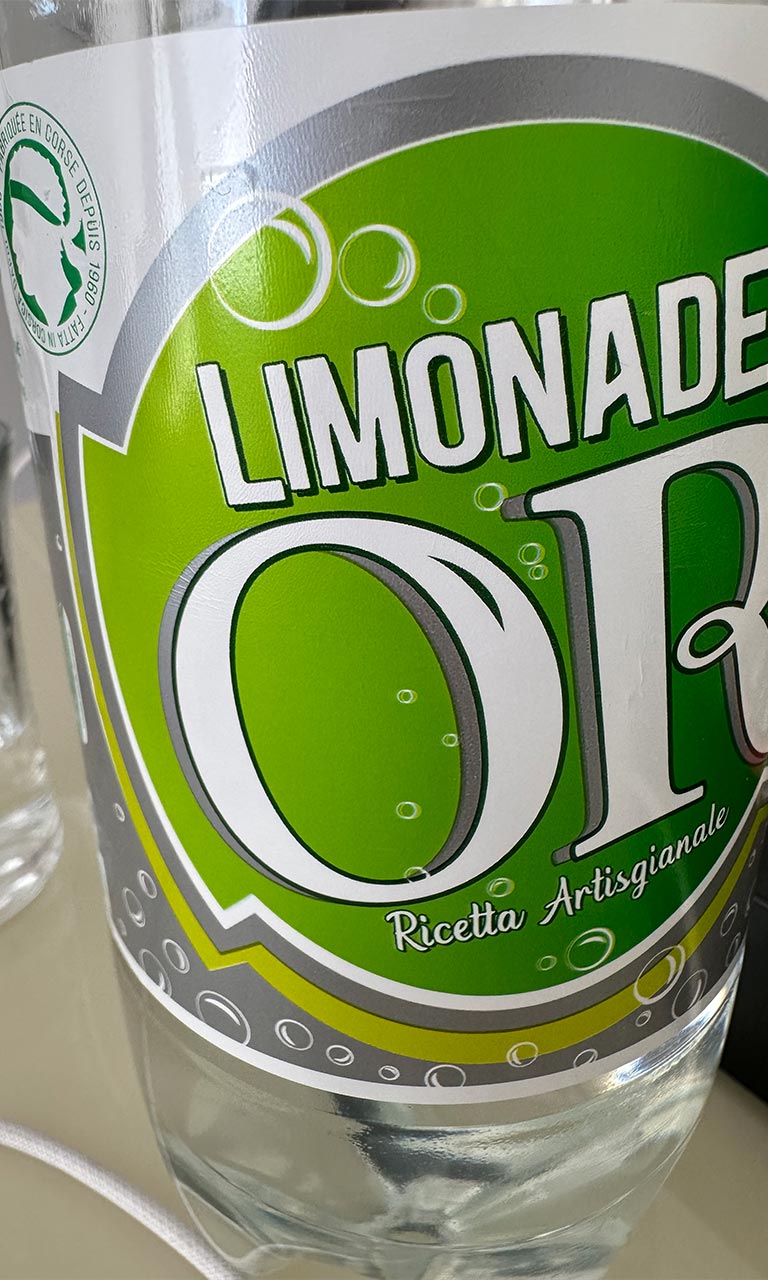 Limonade Corse : délicieuse et bien pétillante