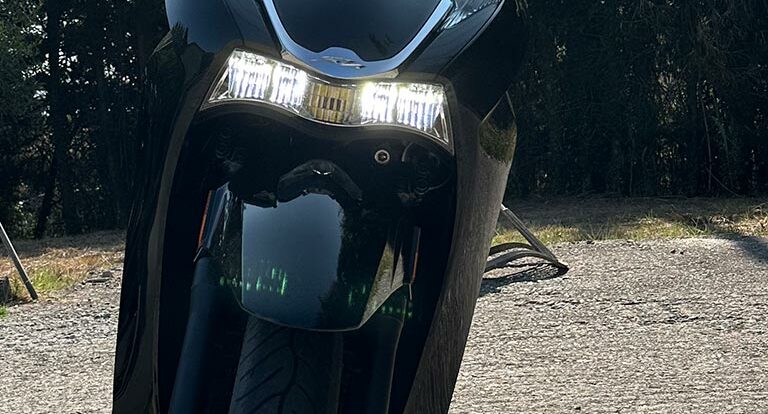 Feu avant du SH 350i