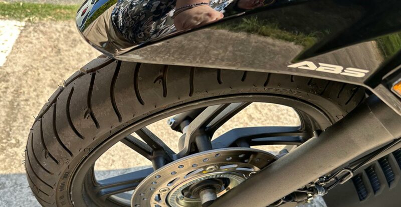 roue avant du SH 350i