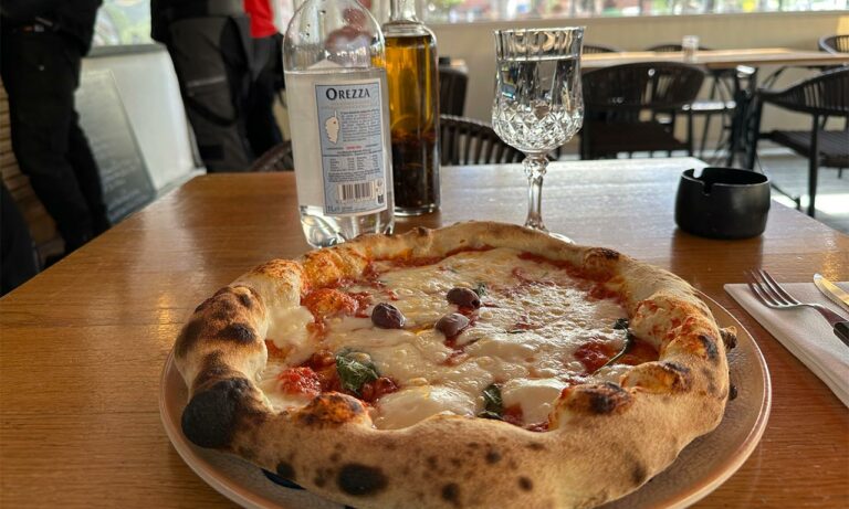 Pizza à Saint-Florent en Corse