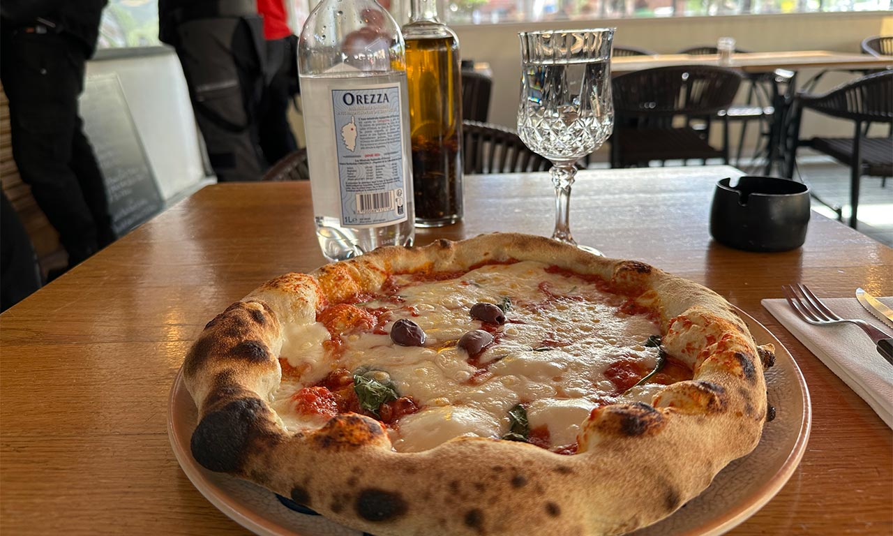 Pizza à Saint-Florent en Corse