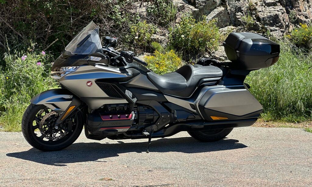 Honda goldwing en Corse - Calanques de Piana
