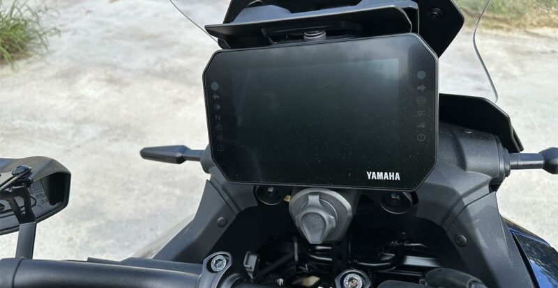 Grand écran sur le tableau de bord du Tracer 9GT+