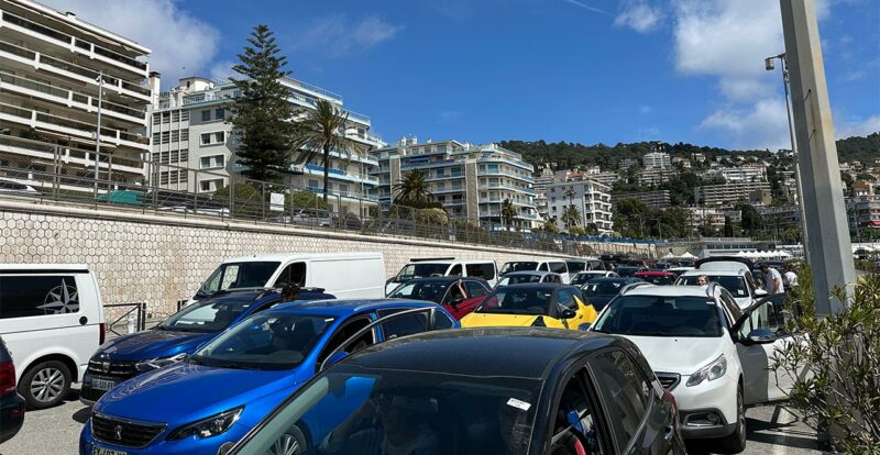 Embarquement pour la Corse en bateau au départ de Nice