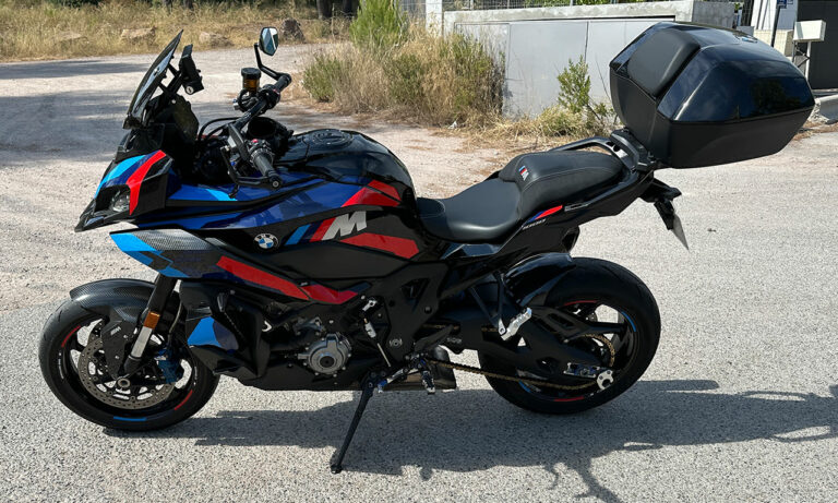 M 1000 XR et top Case BMW