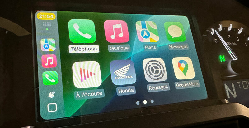 Apple CarPlay Goldwing