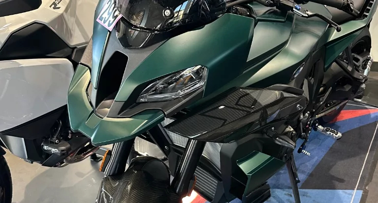 M1000XR verte avec pack M