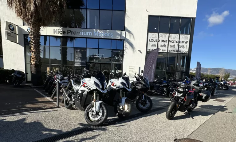 R1300R en livraison chez Nice Premium Motors