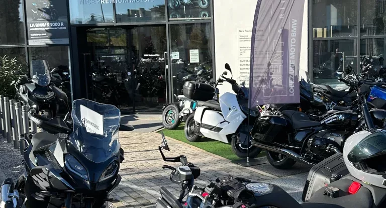 David Jazt prend livraison du R1300R chez Louyet motor Cannes et Nice