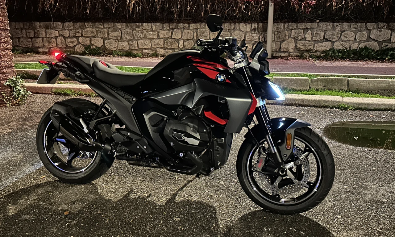 essai R1300R sur Nice