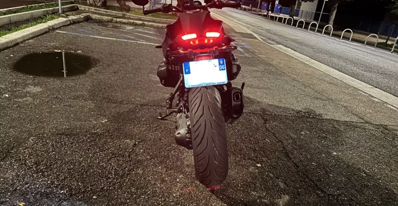 feu arrière du R1300R