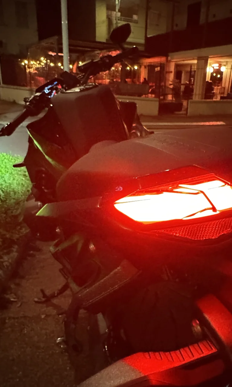 Feu arrière du R1300R