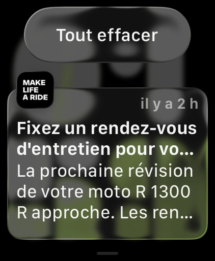 Prendre rendez-vous pour une révision moto BMW : Avertissement depuis l'application mobile sur l'Apple Watch Ultra 3