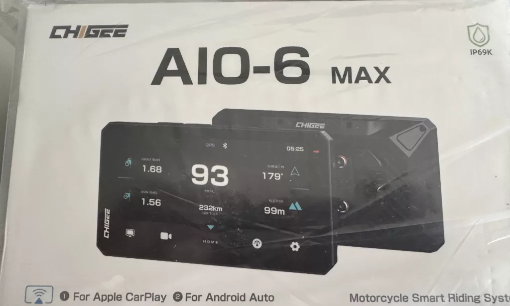 AIO-6 Max sur la R1300R BMW - Apple CarPlay