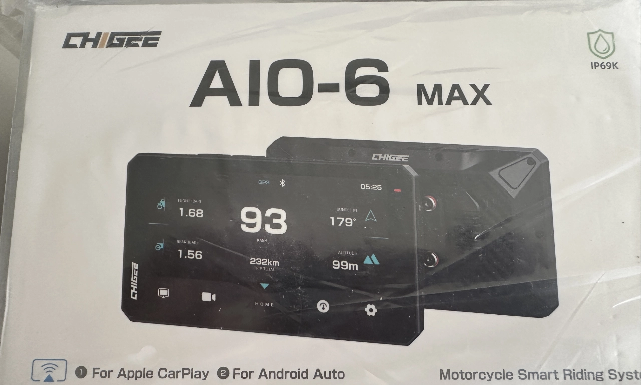 AIO-6 Max sur la R1300R BMW - Apple CarPlay