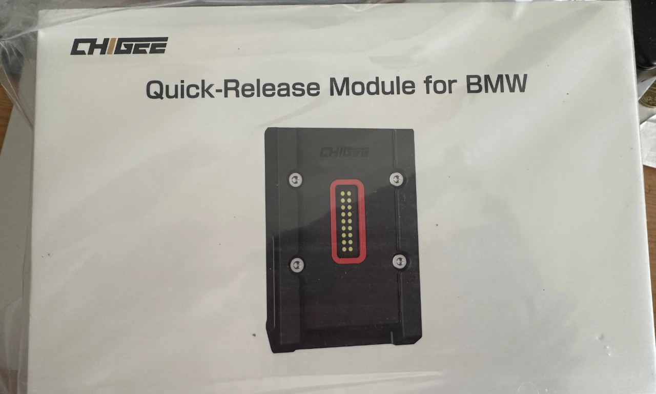 module BMW pour l'AIO-6 Max de chez Chigee pour la R1300R