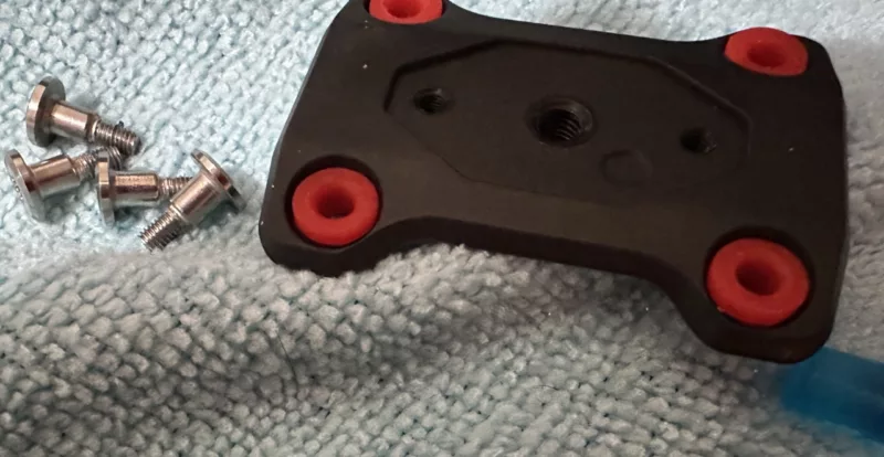 support démonté sur le GPS Chigee