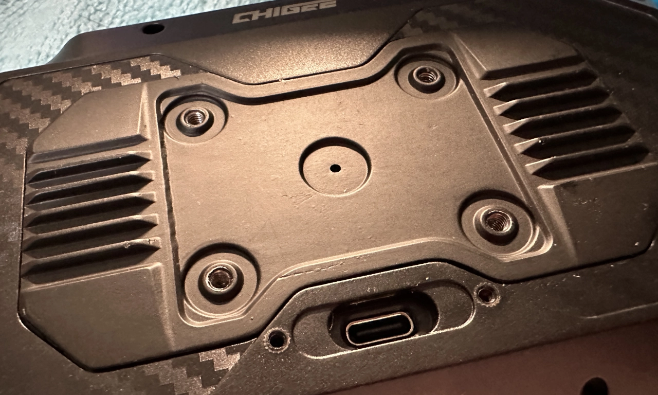 Support enlevé sur le Chigee AIO-6