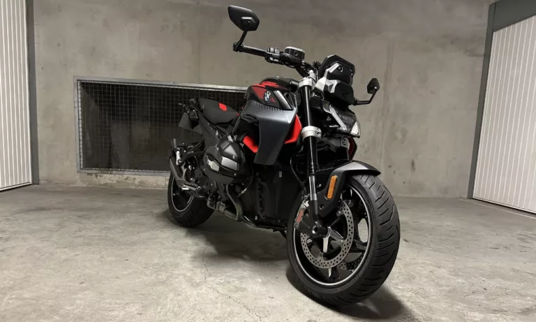 R1300R, moto de David Jazt