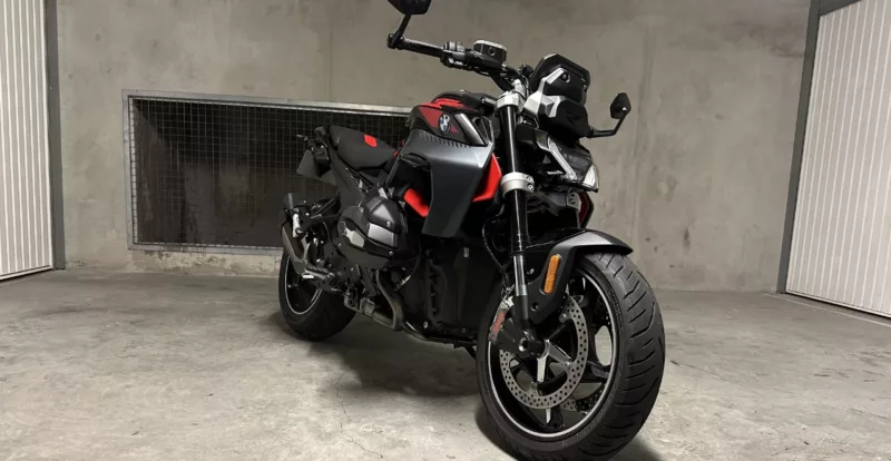 R1300R, moto de David Jazt