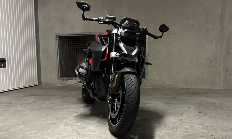 R1300R : les LEDS de jour