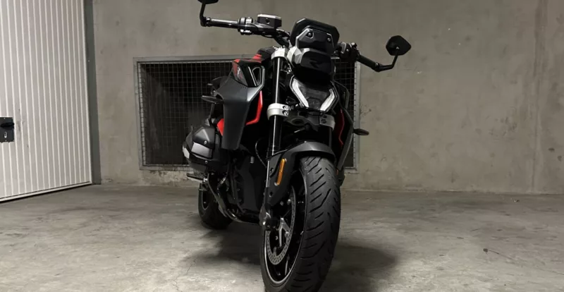 R1300R : les LEDS de jour