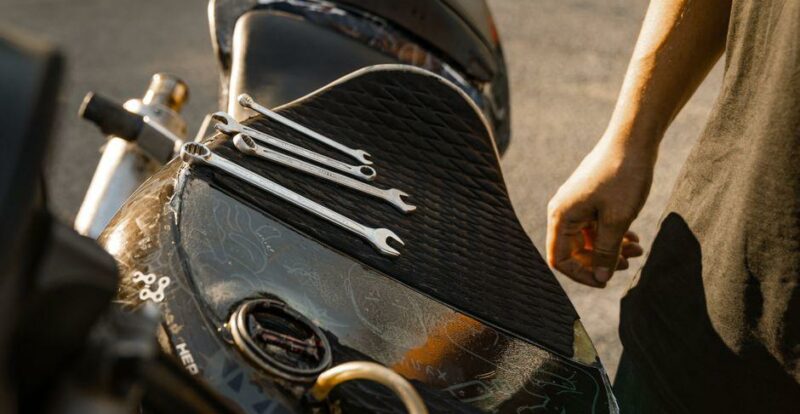 Combien coûte un changement de plaquettes de frein moto en 2026 ?