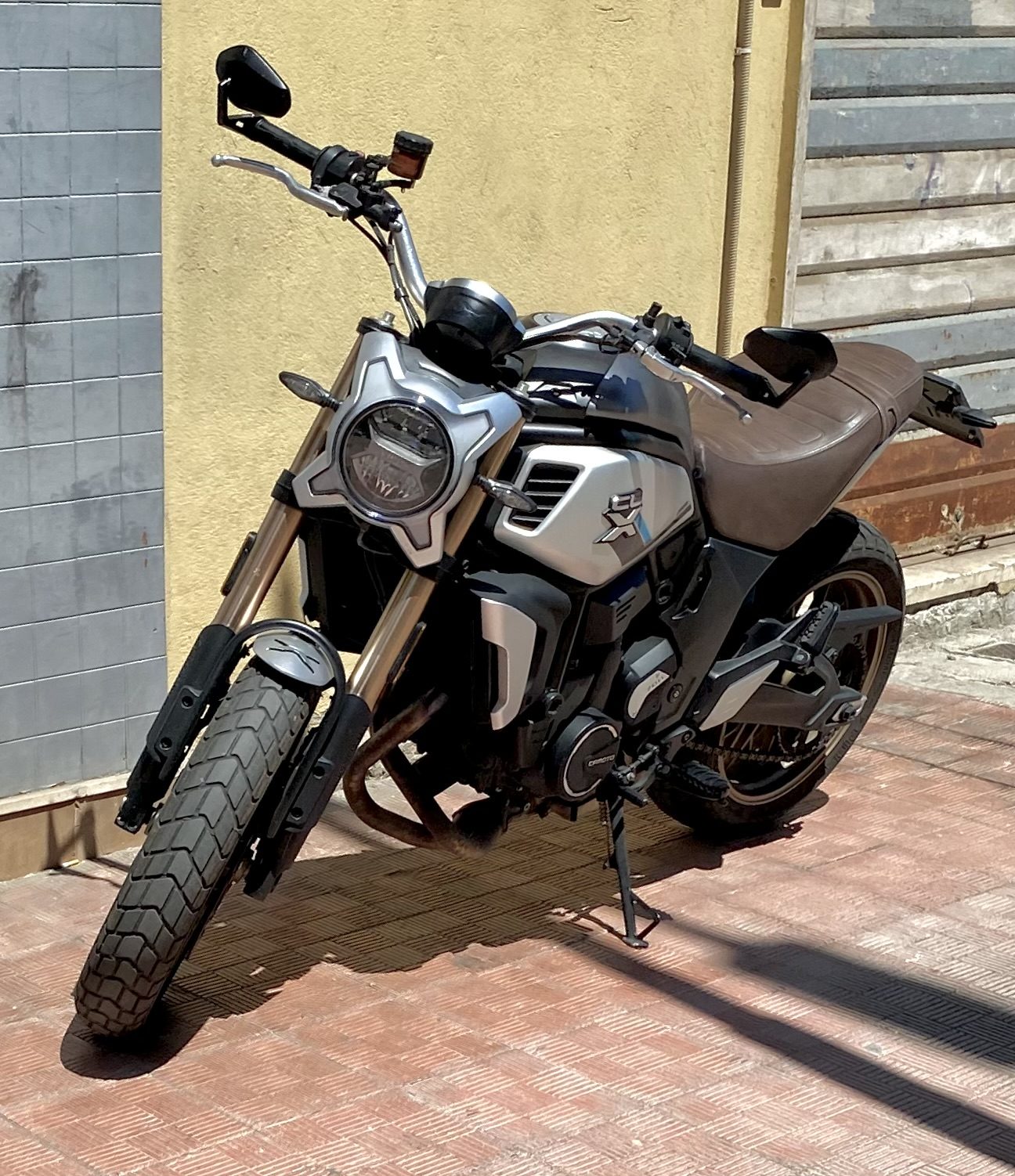 CF Moto 700CL-X Heritage