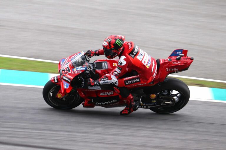 Francesco Bagnaia sur la Ducati Lenovo au Grand Prix de Malaisie MotoGP 2025