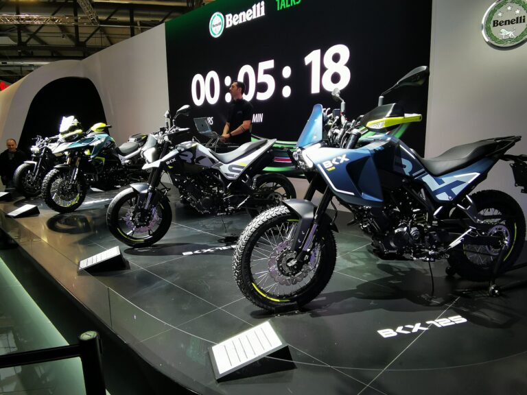 Stand Benelli au salon EICMA 2024 à Fiera Milano Rho